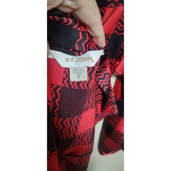 80/90s St. John Bow Neck Red Black Geometric Pattern Silk Work Retro Blouse Sz 6 - Picture 5 of 13